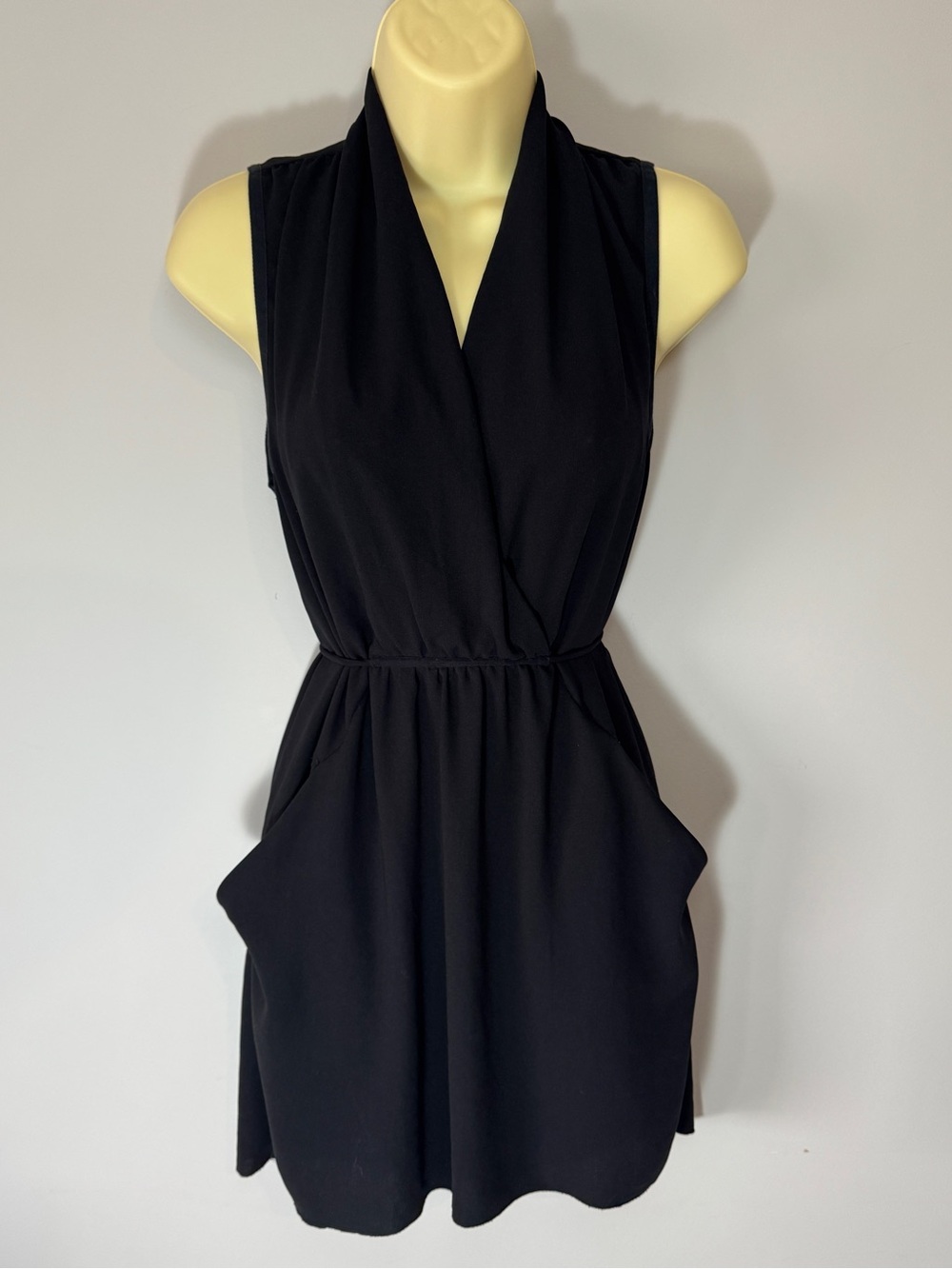 Aritzia Wilfred Sabine Dress Black Cowl Neck Tie Waist Pocket Dress XS - Picture 4 of 9